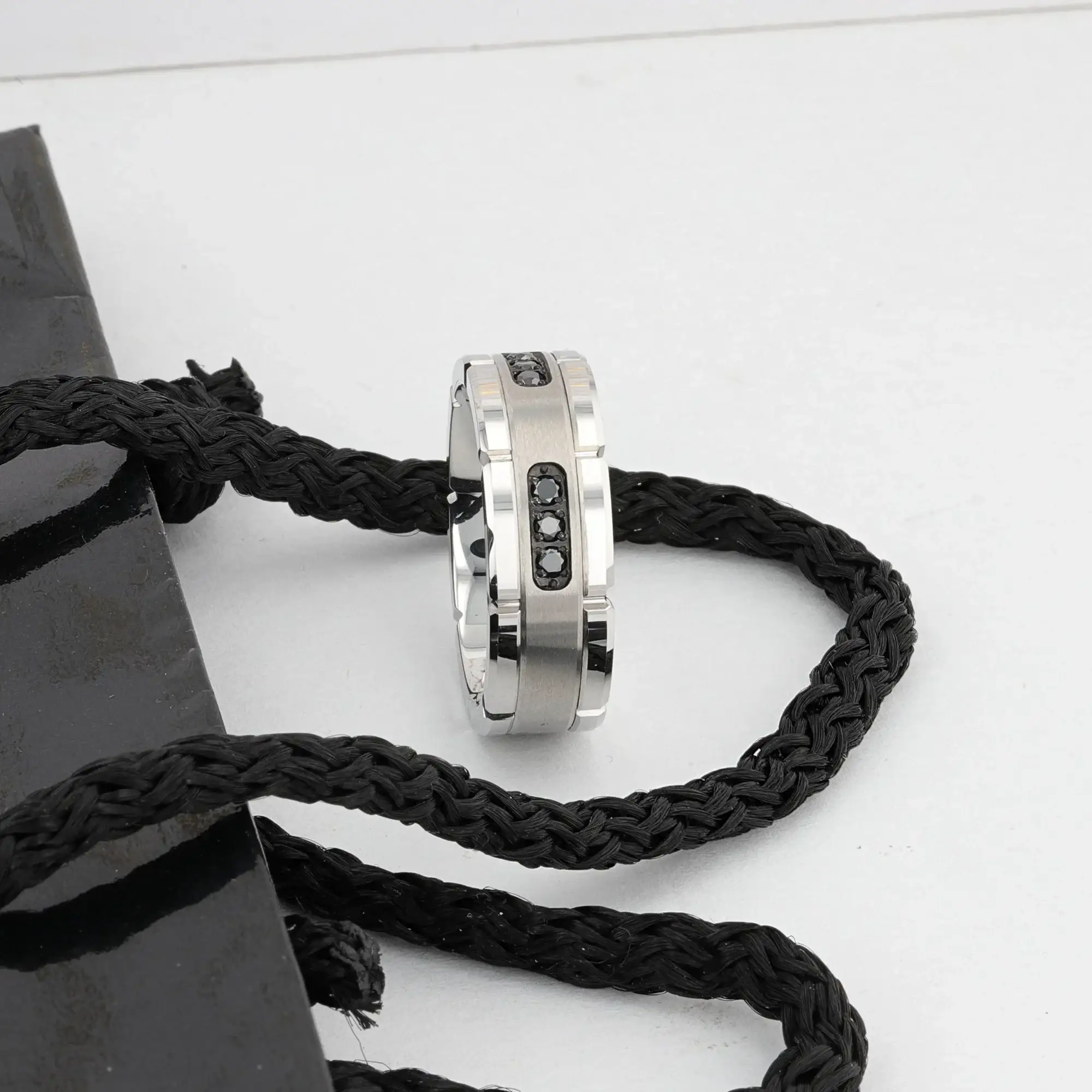 VALOR Grooved Tungsten Ring with Silver Inlay & Black Diamonds - 8mm - Image 7